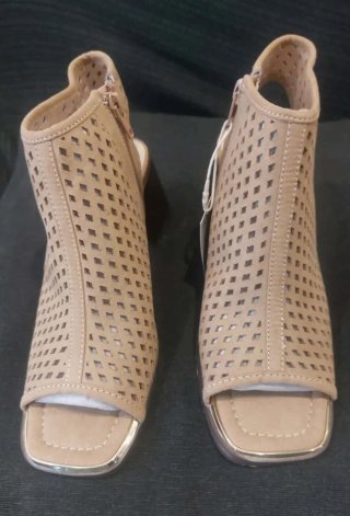 Zapatos Merkal Tacón Beige Talla 37