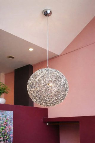 Lámpara colgante esférica de cristal y metal