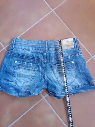 Pantalón corto Bershka azul talla S