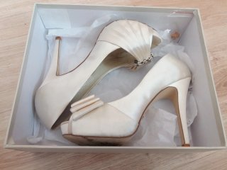 Zapatos de Novia Beige/Blanco Tacon Alto