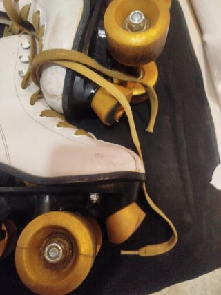 Patines Clásicos Blancos y Dorados número 31 ..