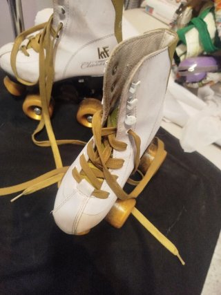Patines Clásicos Blancos y Dorados número 31 ..