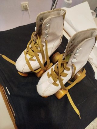 Patines Clásicos Blancos y Dorados número 31 ..