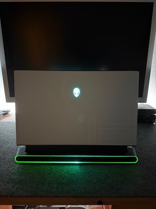 Alienware M15 R3 1TB i7 10th 16Gb Ram RTX 2070 8Gb
