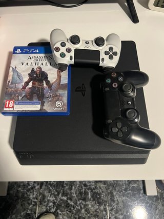 PS4 Slim 1TB + 2 Mandos + Assassins Creed Valhalla