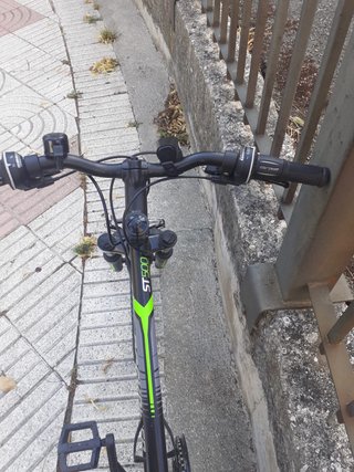 Bicicleta Rockrider Negra y Verde