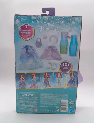 Muñeca Disney Ariel con vestidos y accesorios