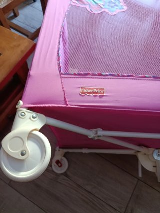 Cuna de viaje Fisher-Price rosa