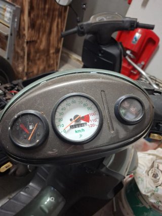 Piaggio Zip Scooter Negra