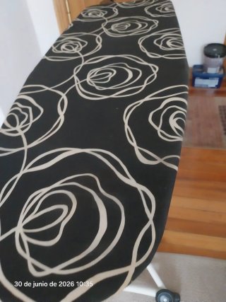 Mesa de planchar. En buen estado.