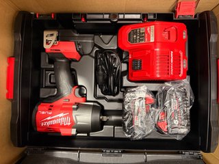Llave de Impacto Milwaukee 1/2 Batería