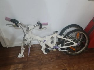 Bicicleta infantil morada 20 pulgadas