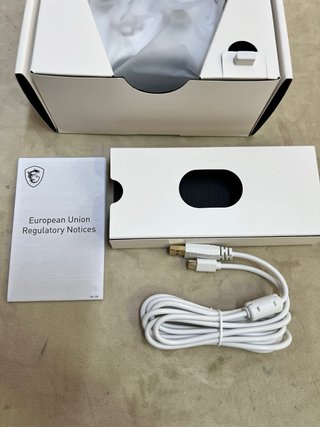 MSI FORCE GC300 WIRELESS Blanco