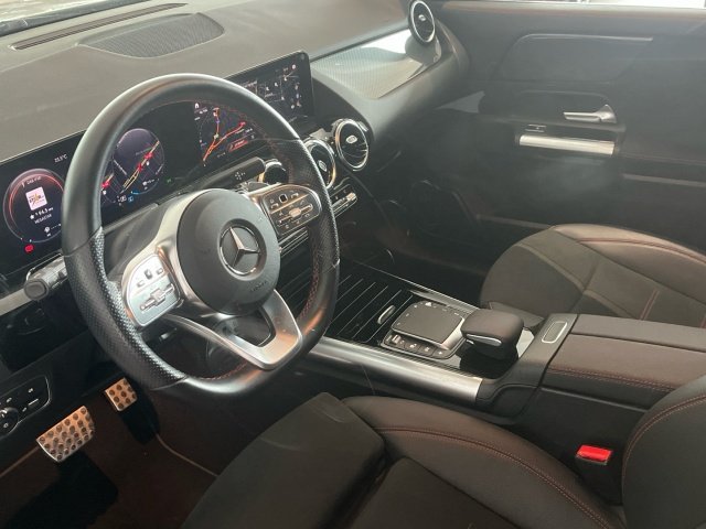 Mercedes-Benz GLA 250 E AMG