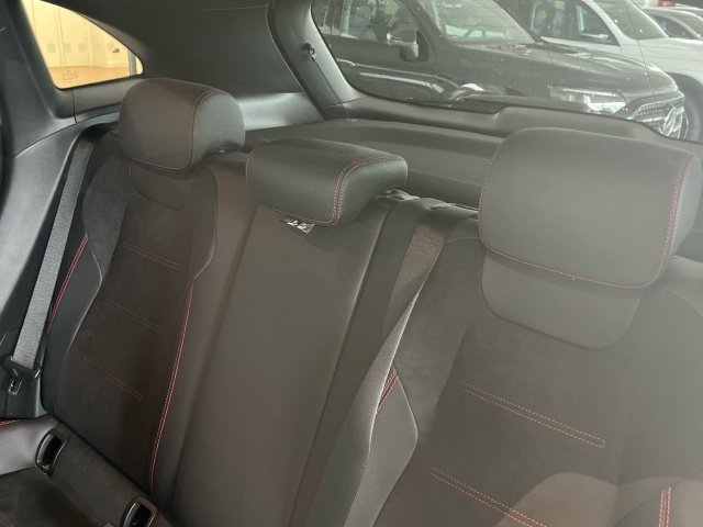Mercedes-Benz GLA 250 E AMG