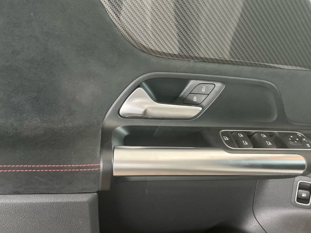 Mercedes-Benz GLA 250 E AMG