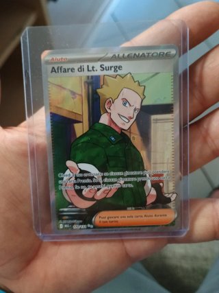Carta Pokemon Aiuto Affare di Lt. Surge