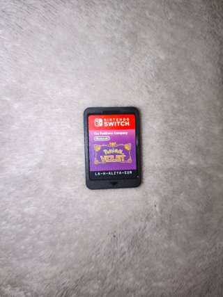 Nintendo Switch Pokémon púrpura