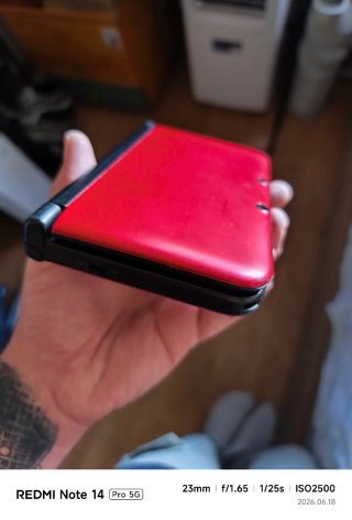 Nintendo 3DS XL con Cargador y Lápiz