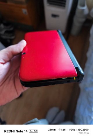 Nintendo 3DS XL con Cargador y Lápiz
