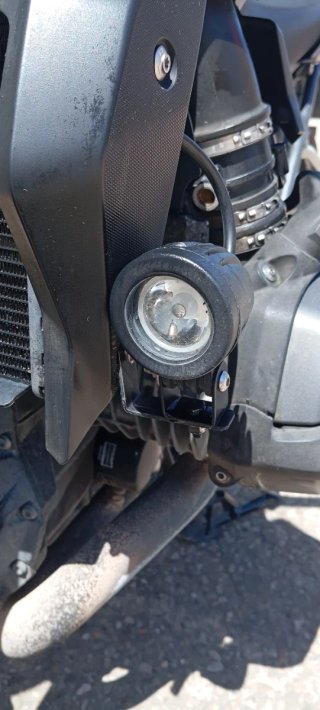 BMW R1200R 2018 Negra y Dorada