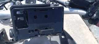BMW R1200R 2018 Negra y Dorada