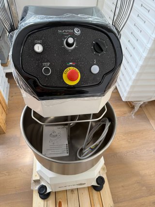 Amasadora Profesional Sunmix 45L