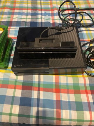 Xbox One con 12 juegos y mando
