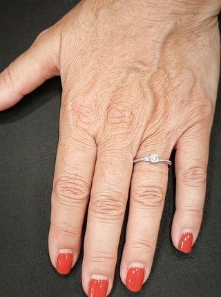 Anillo Oro Blanco 18k con Brillantes