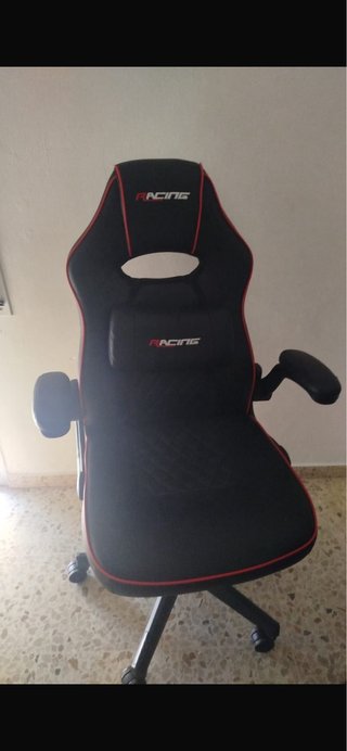 Silla Gamer Racing Negra con Detalles Rojos