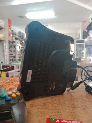 CONSOLA NINTENDO 64 CON MANDO Y CABLES