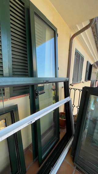 Ventanas y puertas de aluminio