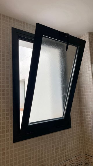 Ventanas y puertas de aluminio