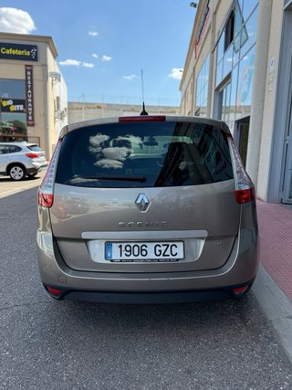 Renault Grand Scenic 2010