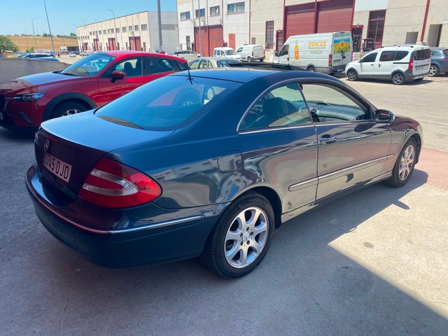Mercedes-Benz  CLK 2002