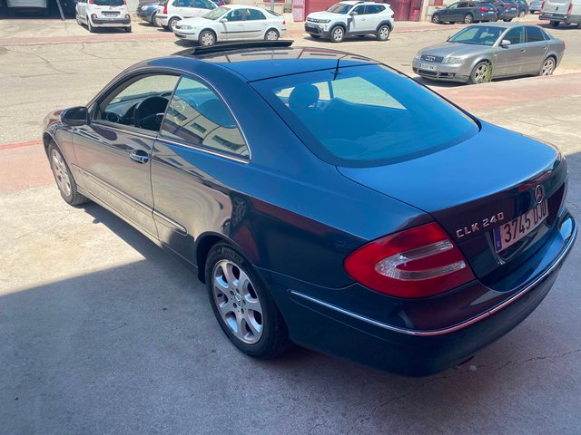Mercedes-Benz  CLK 2002