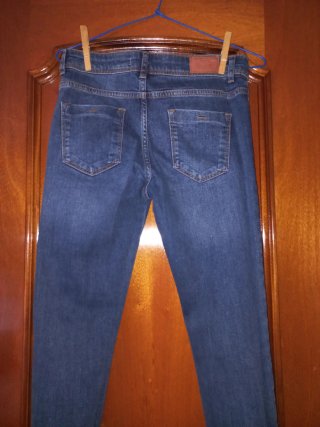 Pantalones vaqueros Zara con perlas