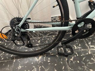 Bicicleta Trekking RIVERSIDE 2025