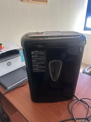 Trituradora de Papel Amazon Basics
