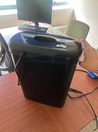Trituradora de Papel Amazon Basics