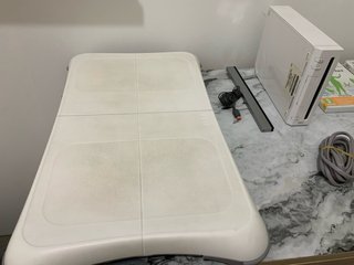 Nintendo Wii + Wii Balance Board