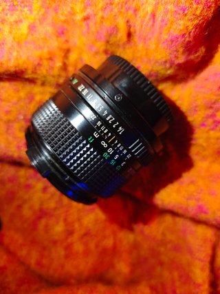 Canon FD 50mm f1.4 con tapas