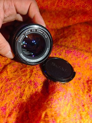 Canon FD 50mm f1.4 con tapas
