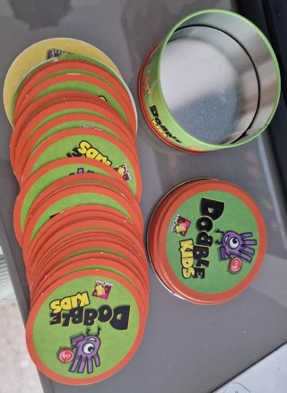 Juego de mesa Dobble Kids
