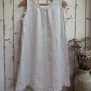Camisón vintage  puro lino blanco roto festoneado