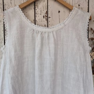 Camisón vintage  puro lino blanco roto festoneado