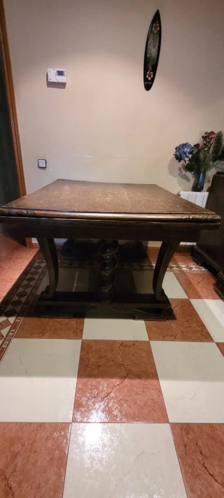Mesa de comedor extensible de madera