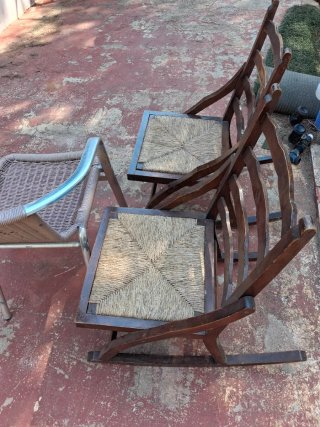 2 Hamacas de madera y mimbre