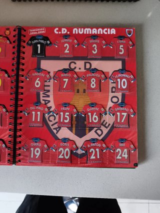 EQUIPO COMPLETO MEGA FUTBOL MAGNETS NUMANCIA