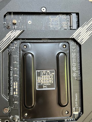 GIGABYTE B550I AORUS PRO AX Placa Base